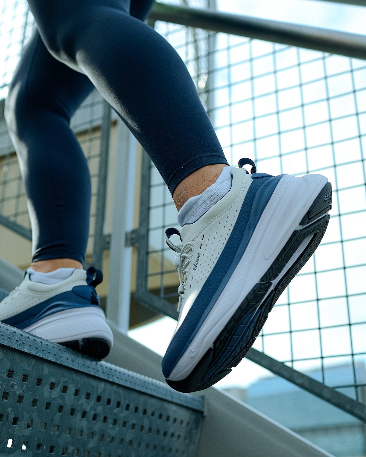 Women's Forte 2 - White / Navy - Image 8